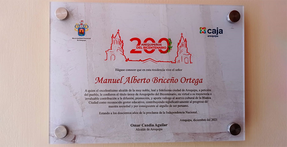 rector-de-la-ucsm-recibe-reconocimiento-como-arequipeno-del-bicentenario-portada